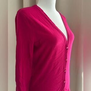 New York & Company Hot Fuchsia V-neck Cardigan Sweater, size M